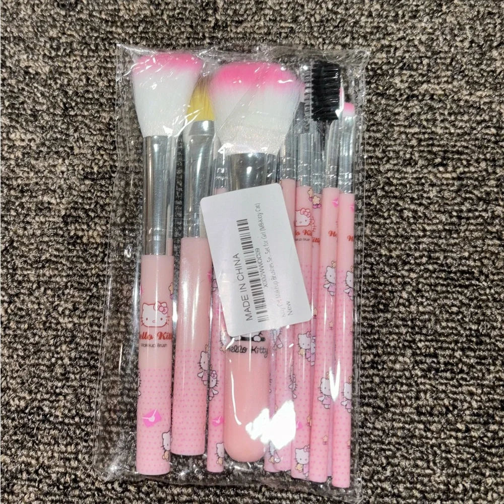 Hello Kitty Makeup Brush 12 Piece Set